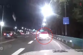 高速路上得知至亲病危，男子过度悲伤身体不适报警求助图片