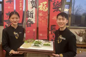 “破五”饺子、“咬春”春饼，市民游客下馆子圆食俗图片