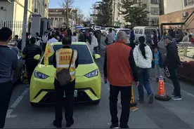 文明交通｜市北区合肥路街道福北社区开展“礼让斑马线，文明你我他”志愿引导活动图片