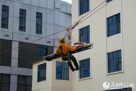 二十年，向险而行图片