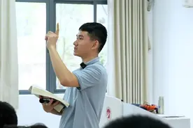 有技能 好就业：“00后”飞机维修老师的课堂长啥样？图片