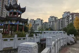 赫章：“滨河护栏”文化景观，一道独特的人文风景线图片