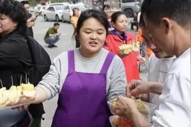 “你剪个发30元，拉低行业档次！”发型师晓华回应同行嘲讽图片