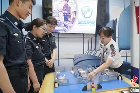 “90后”机场安检员：护航旅客出行 绽放巾帼芳华图片