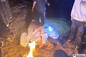 智救落水女生火上热搜的4位男大竟是同寝室友！校友点赞图片