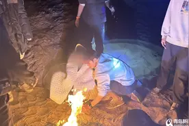 智救落水女生火上热搜的4位男大竟是同寝室友！校友点赞图片