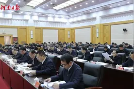让“顶梁柱”“生力军”加快融入大市场图片