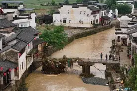 黄山市一古桥重修11年后再遭冲毁：始建于元代，为全国文保单位图片