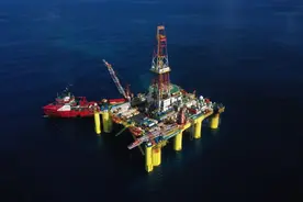 我国在南海东部海域勘探发现亿吨级油田图片
