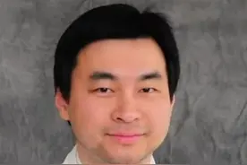 家人都想放弃，医生却劝他们坚持，最终他又活了8年到如今｜医学的温度图片