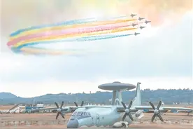 航空工业多型新一代空天装备亮相中国航展图片