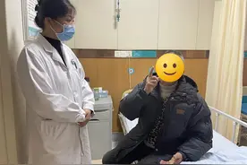 七旬老人眼睛上长了“小翅膀”，竟是翼状胬肉“作怪”图片