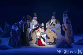 新戏老戏各显魅力 湖北黄梅戏《女国医》《天仙配》广西演出掀热潮图片