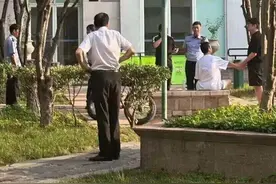 演员于朦胧被传坠亡，好友高泰宇：你的笑容永远定格记忆中图片