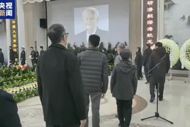 “孩子们，我们走了，接力棒交给你们了”图片