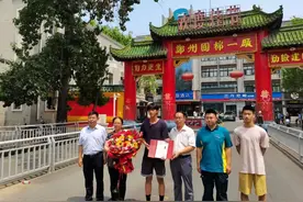 2024河南第一封大学录取通知书已送达！签收人回应亮了→图片