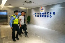 强闯闸机、带人进现场？2人扰乱周杰伦演唱会秩序被拘图片