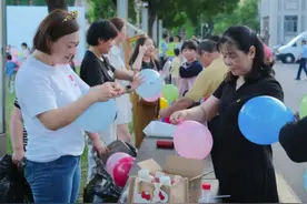 难忘的露天电影，点亮居民不一样的夜晚……图片