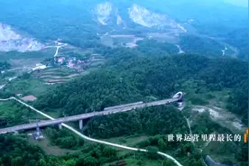 超燃！6分钟看中国铁路16万公里一路奔驰图片