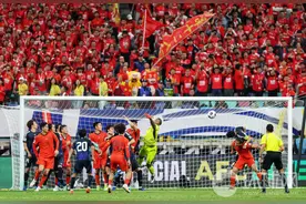 【图集】世预赛18强赛，中国队1∶3憾负日本队图片