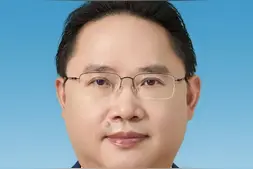 张果任重庆大渡口区委书记 巩义胜接任奉节县委书记图片