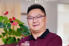 这笑容，很中国|陈绍兵：祝愿祖国繁荣昌盛，国泰民安图片