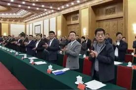 科技立身！山西民营企业家董清飞亮相民营企业家座谈会图片
