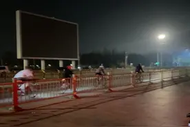 “暴骑团”屡次违反交通法律法规  骑行团体该如何管理和引导？图片