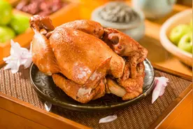 周末美食DIY丨“卓资熏鸡”勾馋魂，自制熏鸡也不错图片