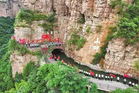 红色精神 代代相传图片