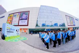 万众齐参与，分类回收促循环 ——成都市开展低价值可回收物志愿服务主题宣传活动图片