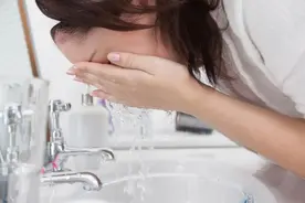 这三种洗脸方式居然都是错的！正确方法要记牢→｜上海市消保委日用化妆品专业办图片