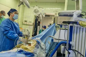 内镜下微创精准手术治疗腰椎病，专家：“开大刀”或成过去式图片