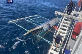 菲律宾巴拉望省附近海域沉船事故中的7名乘客已获救图片