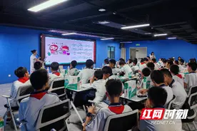 假期第一天，他们听了一堂健康科普课图片