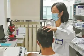 爷爷爸爸都没秃，16岁浙江男生秃了？这坏习惯很多人都有图片