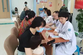 健康小站丨孩子咳嗽、有痰怎么办？儿科医生教你一招图片