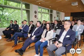 如何与“奶”握手言和？ 绵羊奶进入中国奶粉市场图片