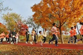 让孩子蹭跑绝非“正能量”——别让马拉松赛道成为“鸡娃”场所图片
