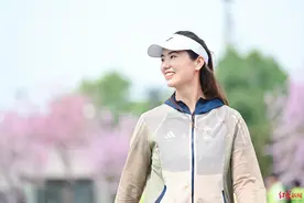 红星专访｜中超历史首位女裁判，半路出道接触足球，接下来“目标亚洲”！图片