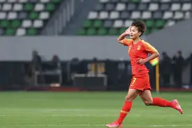 12日女超联赛主场对阵北京，看王霜重披“汉袍”出战图片