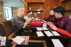 全网寻人😂大雷“怒了”：这个要请我吃锅包肉的，没留电话！图片