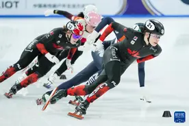 短道速滑世锦赛：女子500米A组决赛赛况图片