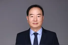 李建国、张甦颖、王克华、胡波将来日照市中医医院坐诊图片