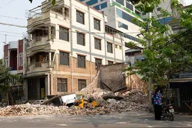 缅甸强震已致曼德勒地区694人死亡图片