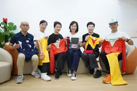 苦练十四月，只为那一夜——他们参加了六运会开幕式团体操表演｜全运访谈·十五运会倒计时一周年图片