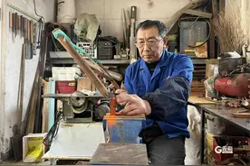 “瞎掰”一下，废料变身鲁班凳！青岛这位民间高手的木匠活绝了图片