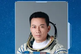 太牛了！汤洪波成为重返天宫第一人图片
