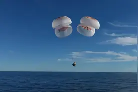 滞留太空9个月美国宇航员终回家，波音飞船故障原因仍待解图片