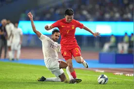 打破五届亚运淘汰赛首轮出局尴尬 中国男足晋级八强图片